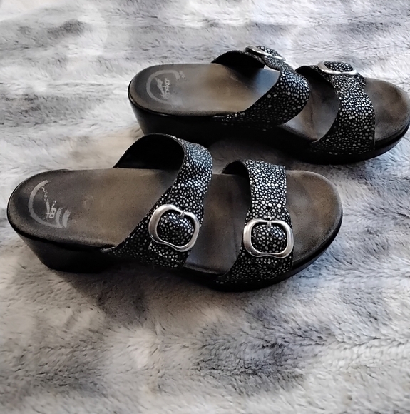 Dansko Sophie Leather Snake Skin Double Buckle Sandal/Slide.   Size 6.5 (37) - Picture 1 of 8